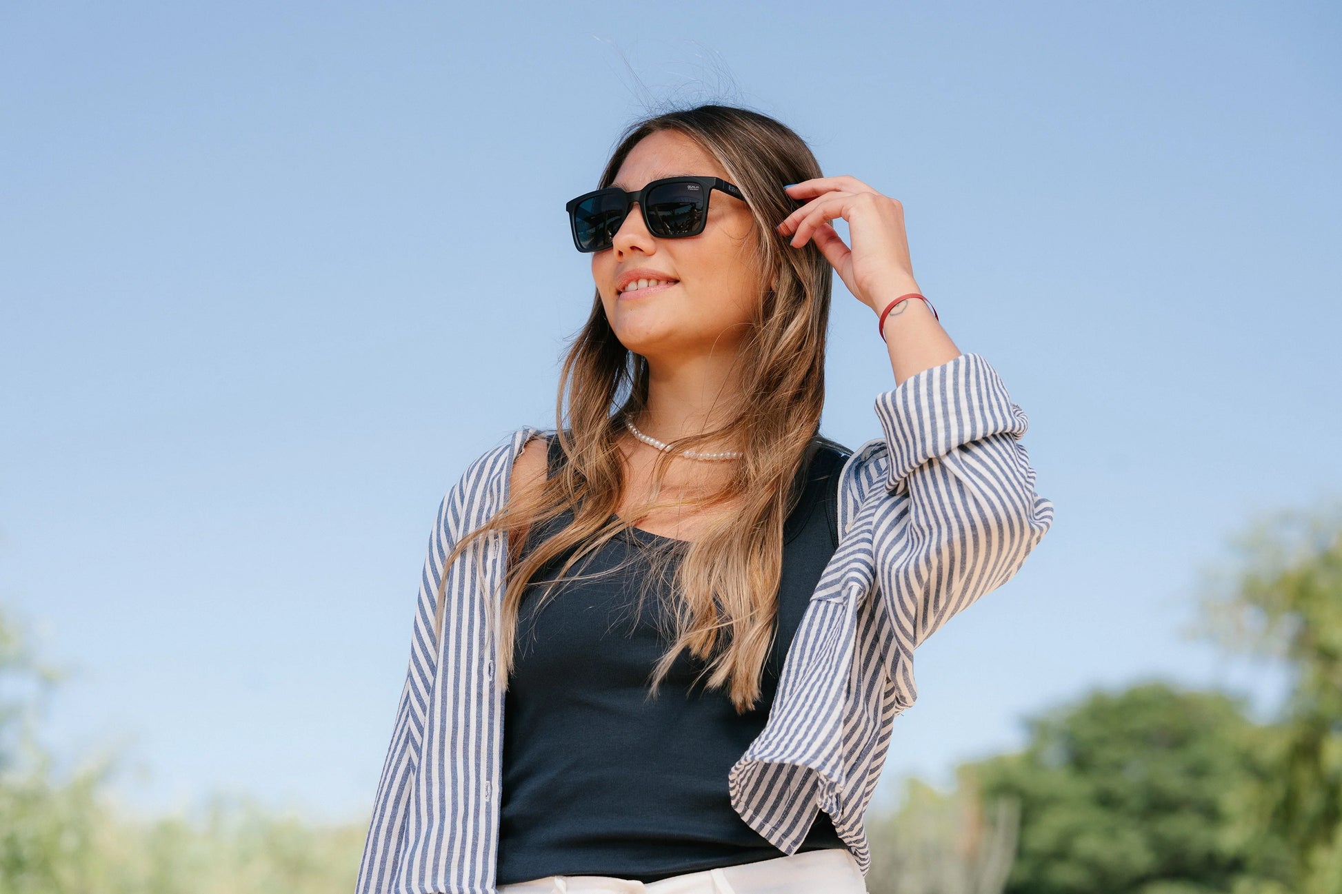 #color_azul-humo-con-negro