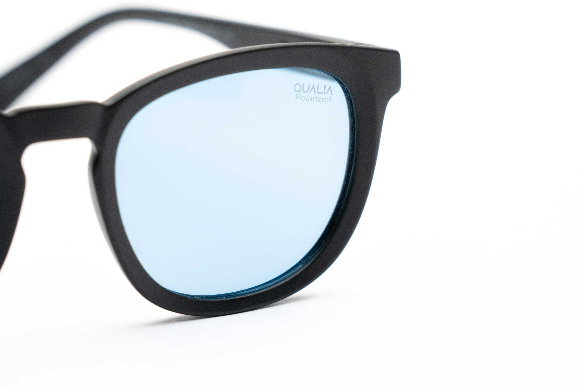 #color_negro-con-celeste